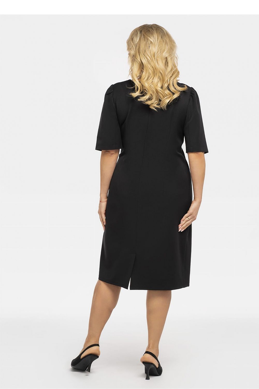 Plus-Size Kleider model 191377 Karko
