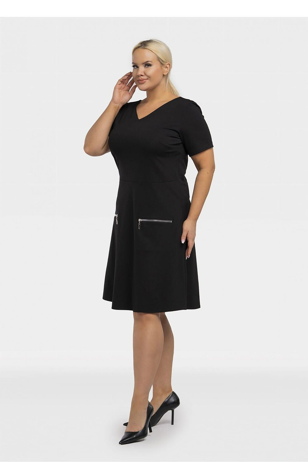 Plus-Size Kleider model 195021 Karko