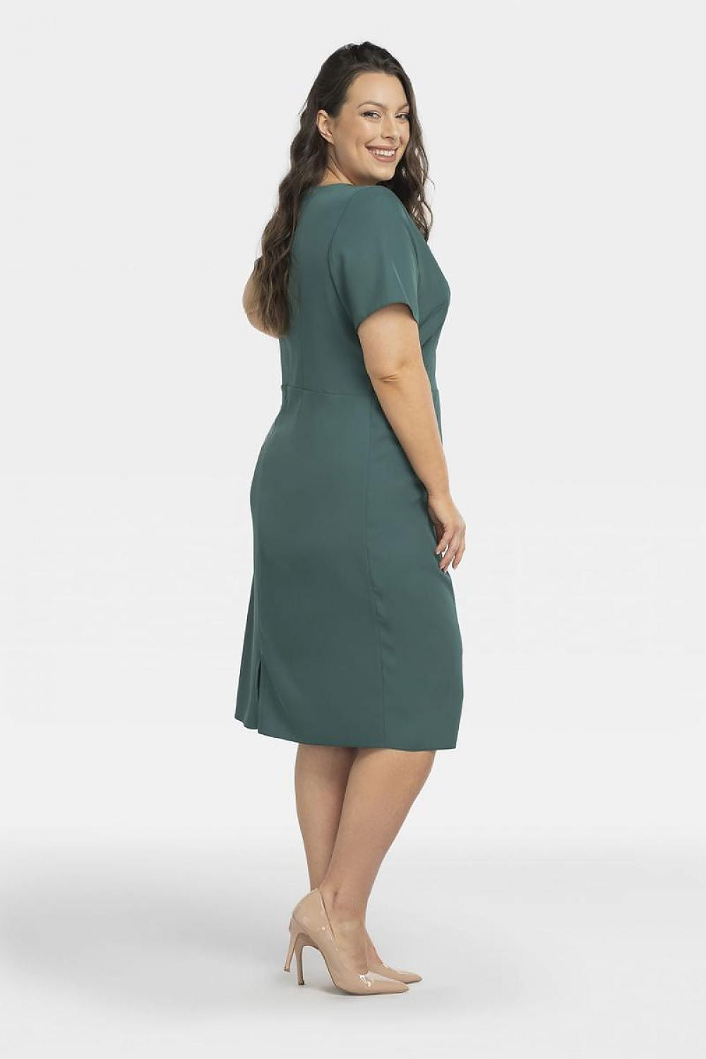 Plus-Size Kleider model 196867 Karko